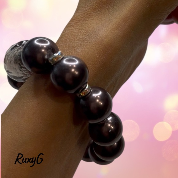 560. Grey-Purple Beaded Bracelet - Picture 4 of 6